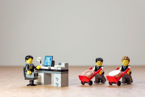 Descubre cómo trabajar en LEGO: Oportunidades laborales, requisitos y proceso de selección 2 descubre como trabajar en lego oportunidades laborales requisitos y proceso de seleccion