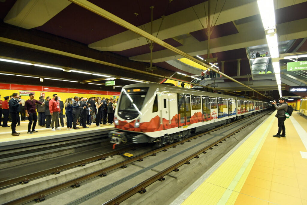 Trabaja con nosotros Metro de Quito 2 trabaja con nosotros metro de quito 1